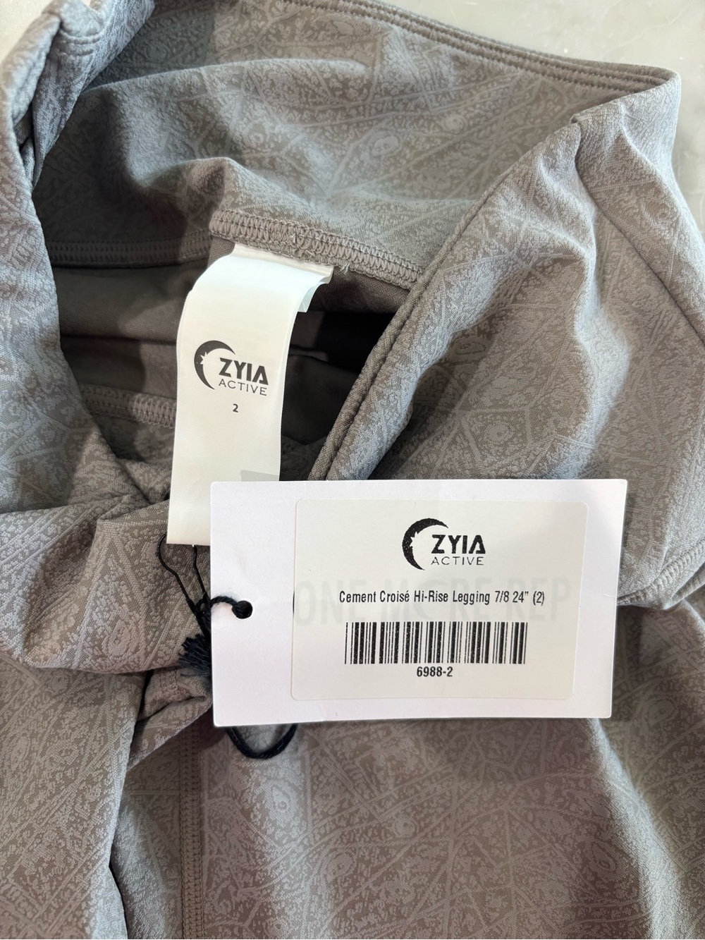 ZYIA Cement Croisé Hi-Rise Legging - Light Gray